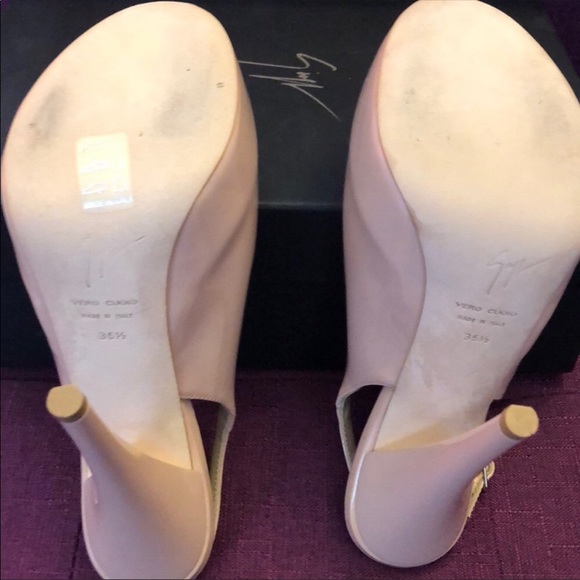 Magnificent pair of Guiseppe Zanotti heels - Picture 3 of 8